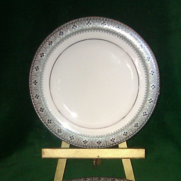 China Noritake Segovia 2216 6 3/8 Plate - Picture 4 of 4